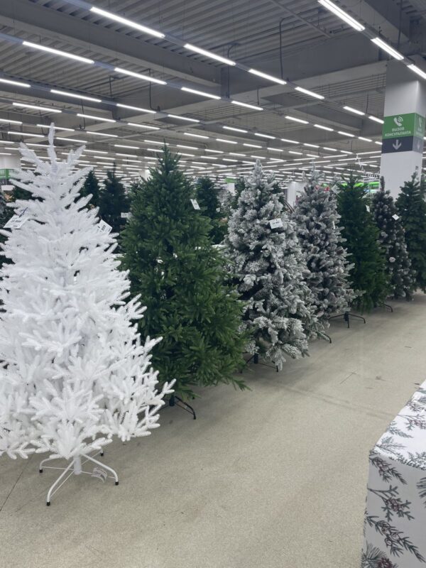 Christmas Tree Pallet Liquidation
